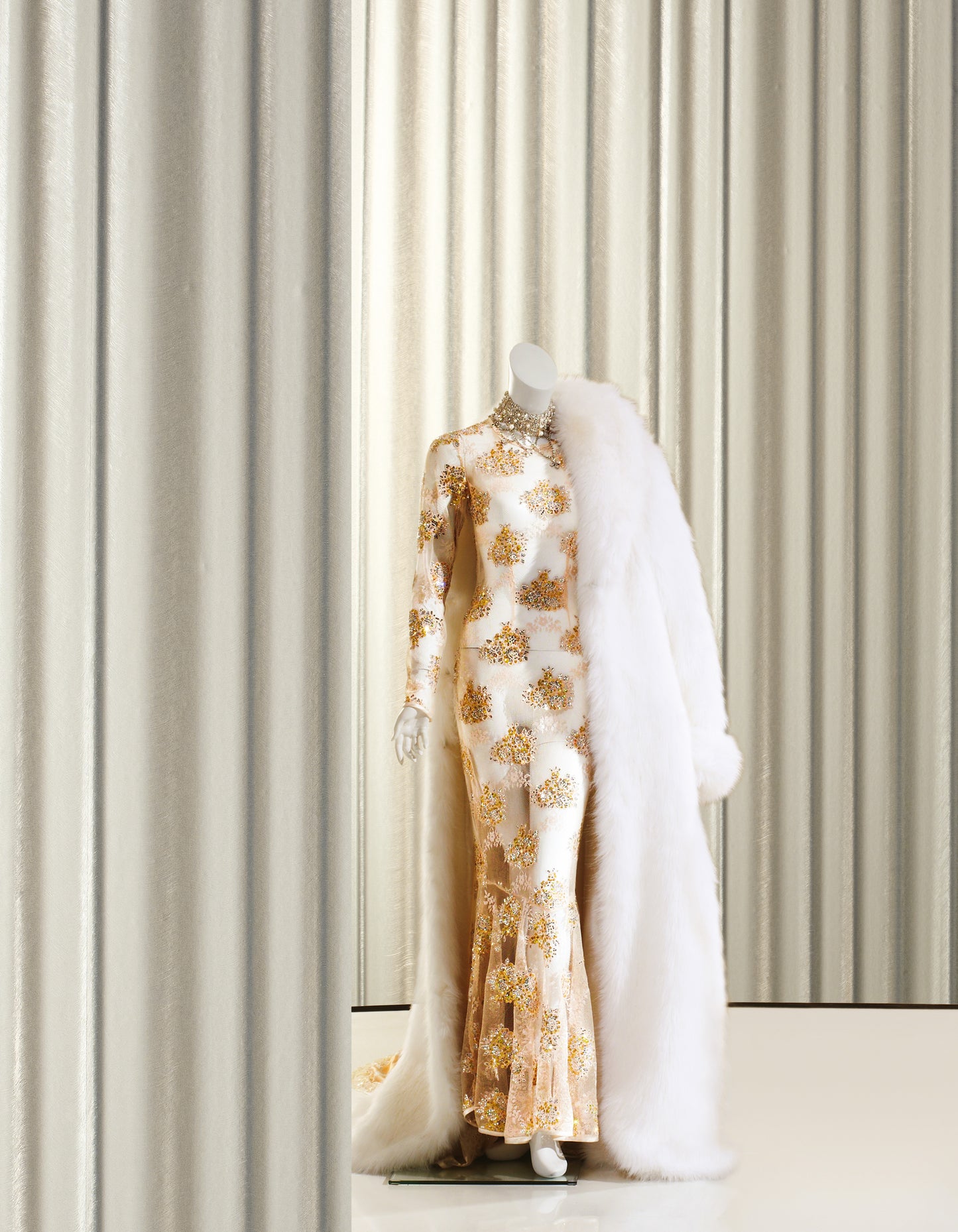 Galerie Air Silk Wave Wallcovering