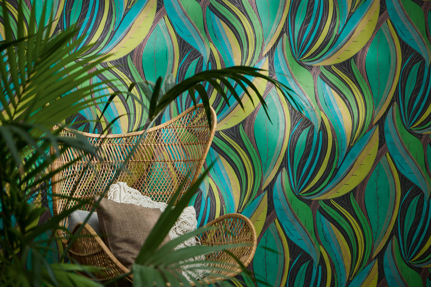 Horizon Flowing Leaf Wallpaper